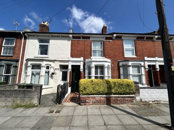 Chasewater Avenue Image