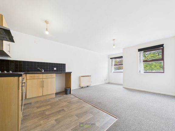 Long Acre Court Image